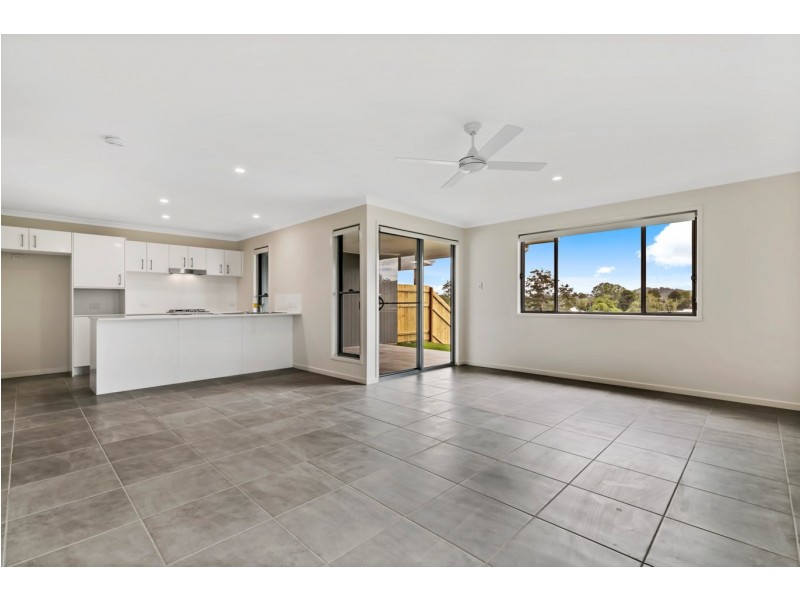 1/12 Horizons Way, Woombye QLD 4559