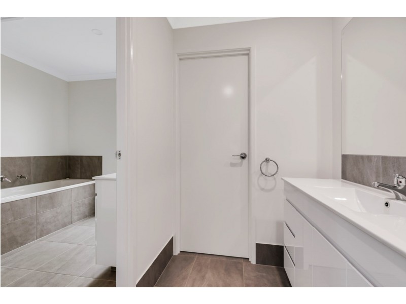 1/12 Horizons Way, Woombye QLD 4559