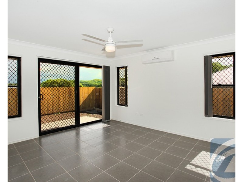 2/4 Eva Court, Nambour QLD 4560