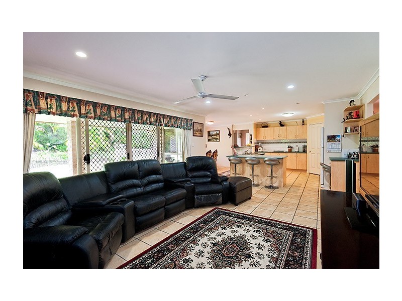 142 Shamley Heath Road, Kureelpa QLD 4560