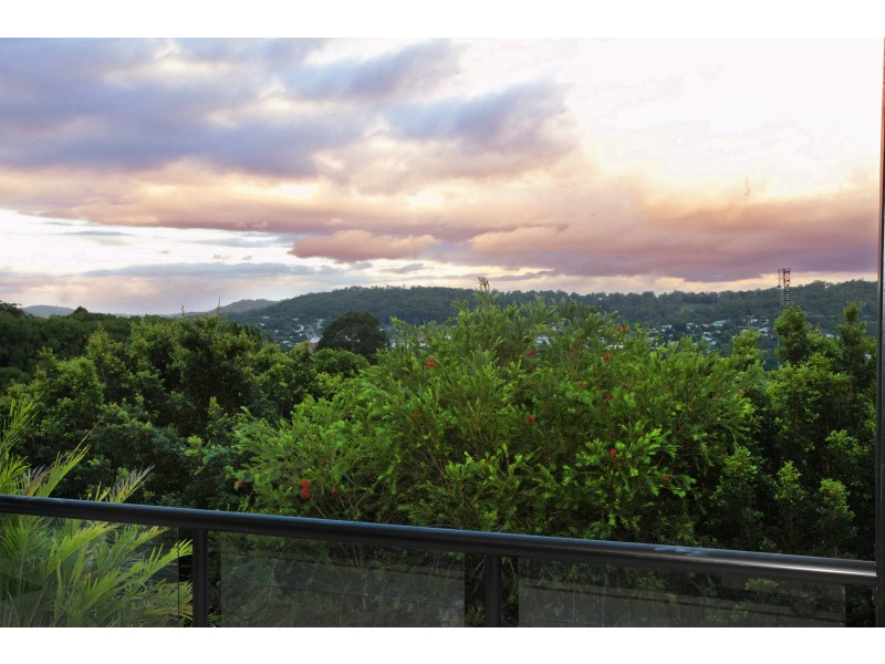 3 Pearl Parade, Nambour QLD 4560