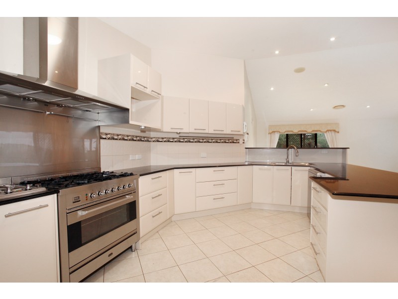 3 Pearl Parade, Nambour QLD 4560