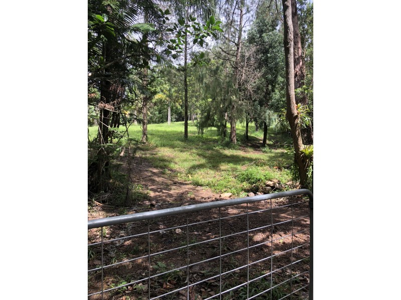 104 Smith Road, Mapleton QLD 4560