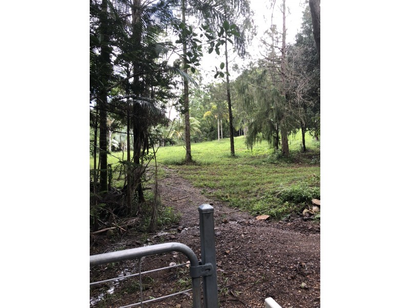 104 Smith Road, Mapleton QLD 4560