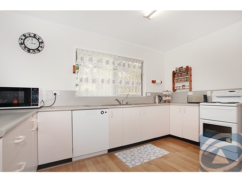 32 Kerrs Lane, Coes Creek QLD 4560