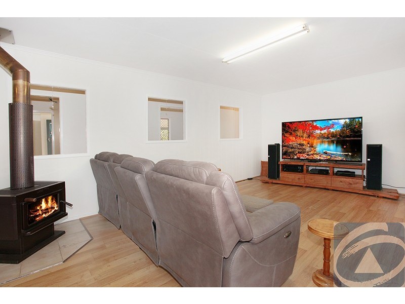 32 Kerrs Lane, Coes Creek QLD 4560