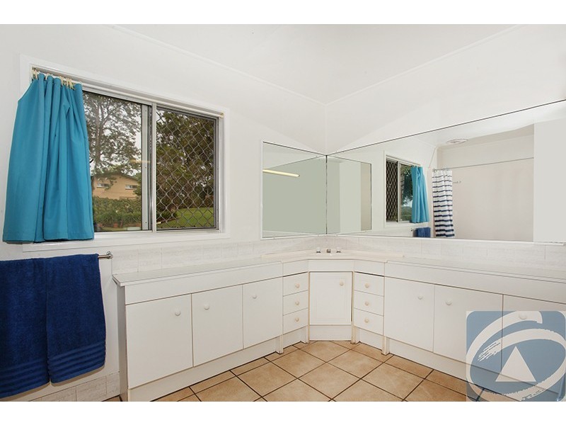 32 Kerrs Lane, Coes Creek QLD 4560