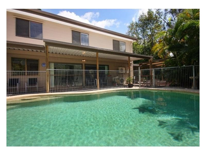 20 Sapphire Drive, Nambour QLD 4560