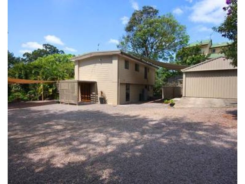 20 Sapphire Drive, Nambour QLD 4560
