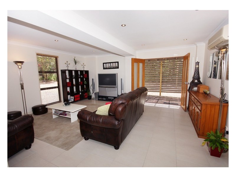 20 Sapphire Drive, Nambour QLD 4560