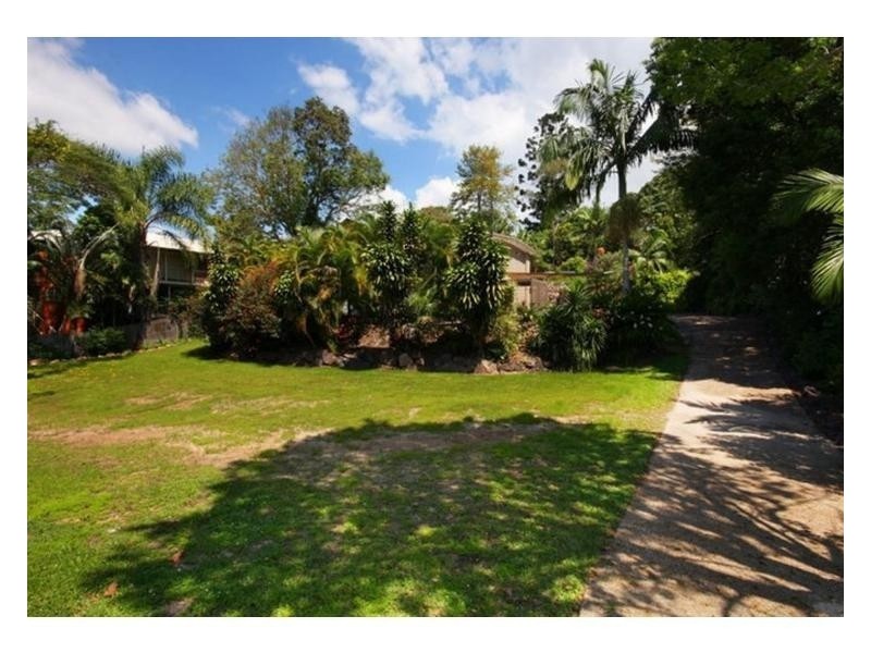 20 Sapphire Drive, Nambour QLD 4560