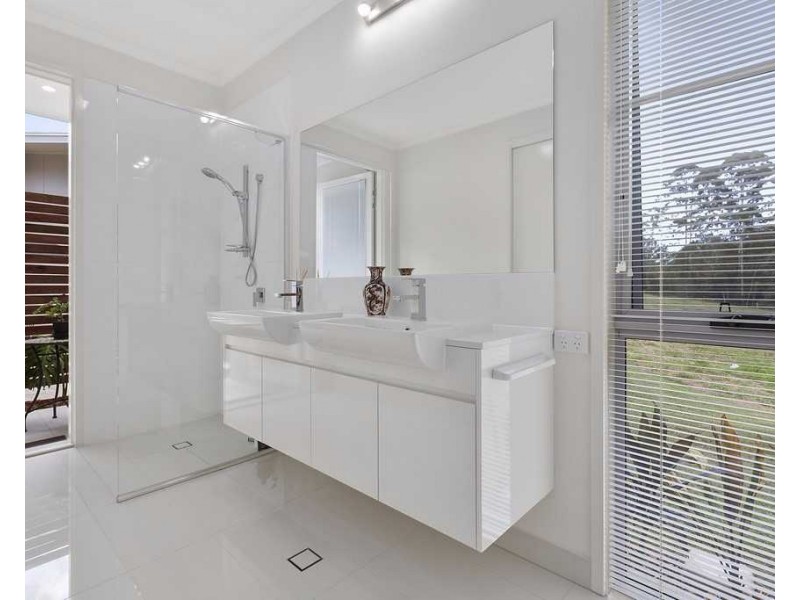 12 Whistler Way, Pomona QLD 4568