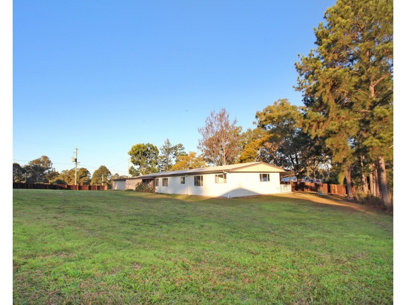 17 Hillcrest Court, Imbil QLD 4570