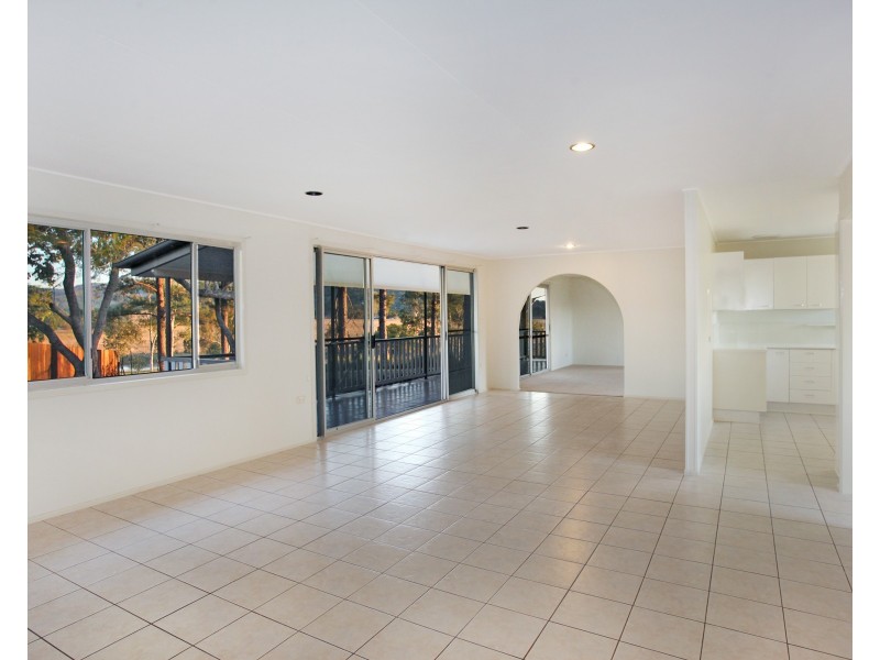 17 Hillcrest Court, Imbil QLD 4570