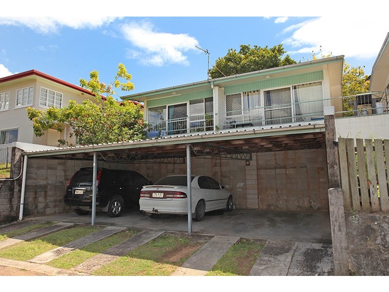 4/6 Washington Street, Nambour QLD 4560