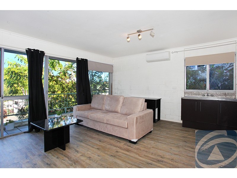 4/6 Washington Street, Nambour QLD 4560