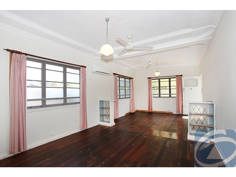 16 Hill Street, Nambour QLD 4560