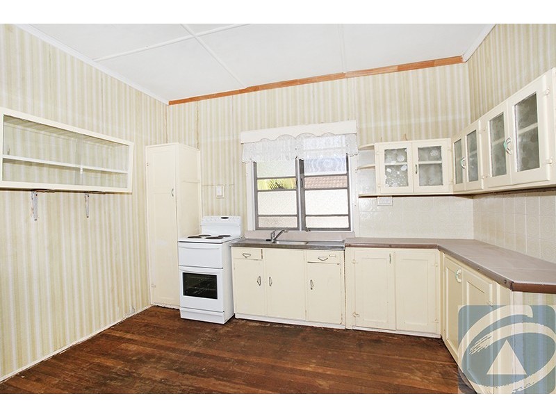 16 Hill Street, Nambour QLD 4560