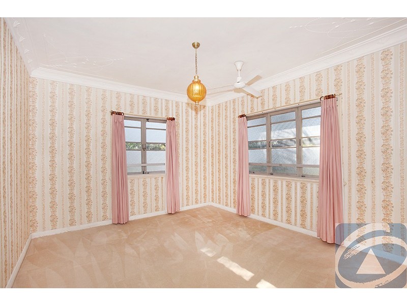 16 Hill Street, Nambour QLD 4560