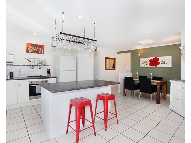 4 Killarney Crescent, Nambour QLD 4560