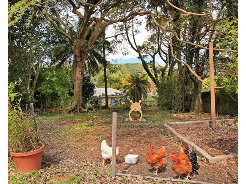 4 Oxleigh Crescent, Nambour QLD 4560