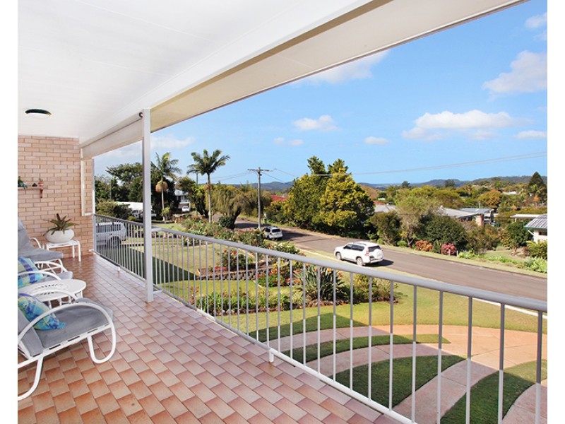 5 Bambaroo Close, Nambour QLD 4560