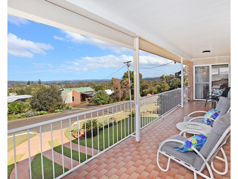 5 Bambaroo Close, Nambour QLD 4560