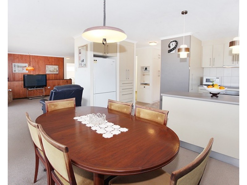 5 Bambaroo Close, Nambour QLD 4560
