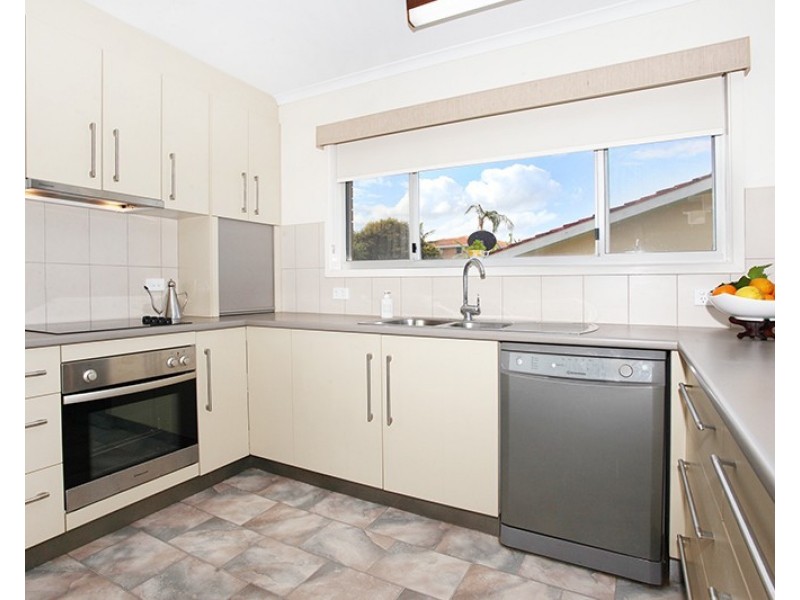 5 Bambaroo Close, Nambour QLD 4560