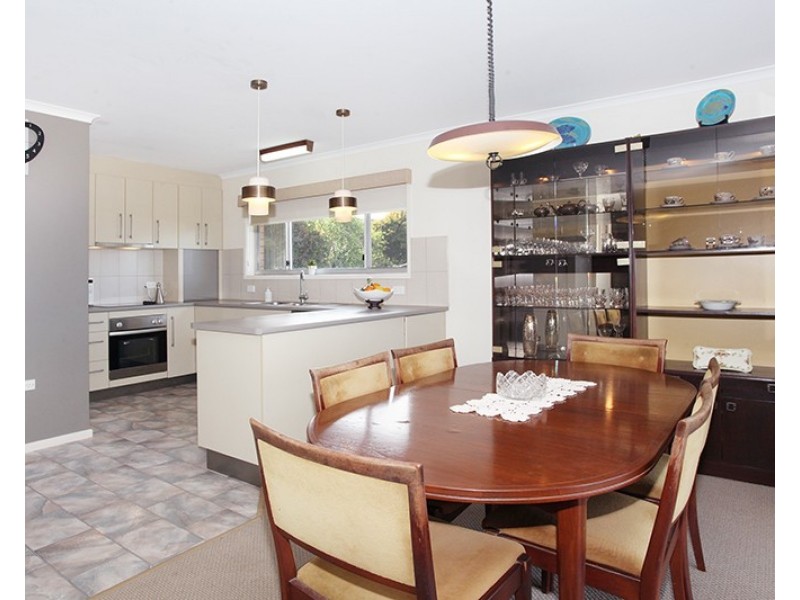 5 Bambaroo Close, Nambour QLD 4560