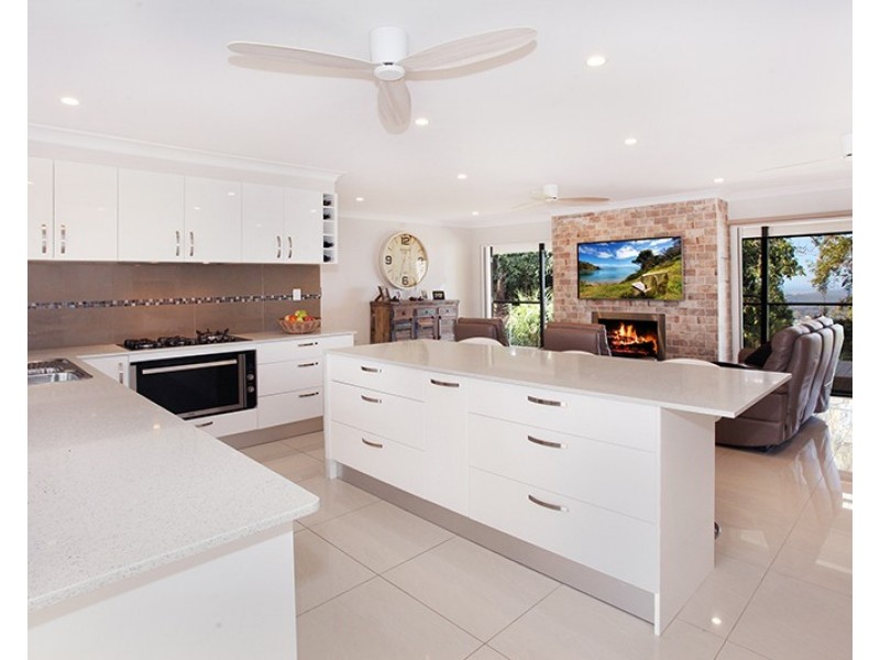 6 Thompson Road, Dulong QLD 4560