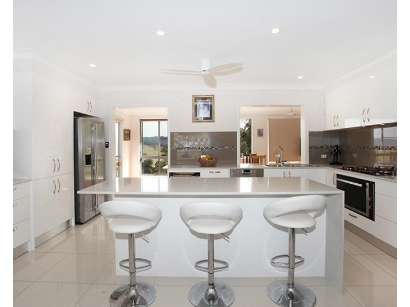 6 Thompson Road, Dulong QLD 4560