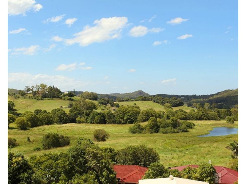 16 Yvonne Street, Highworth QLD 4560