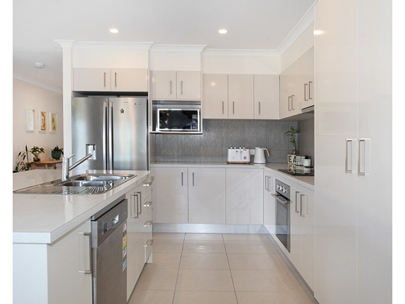 7 Bowerbird Avenue, Burnside QLD 4560