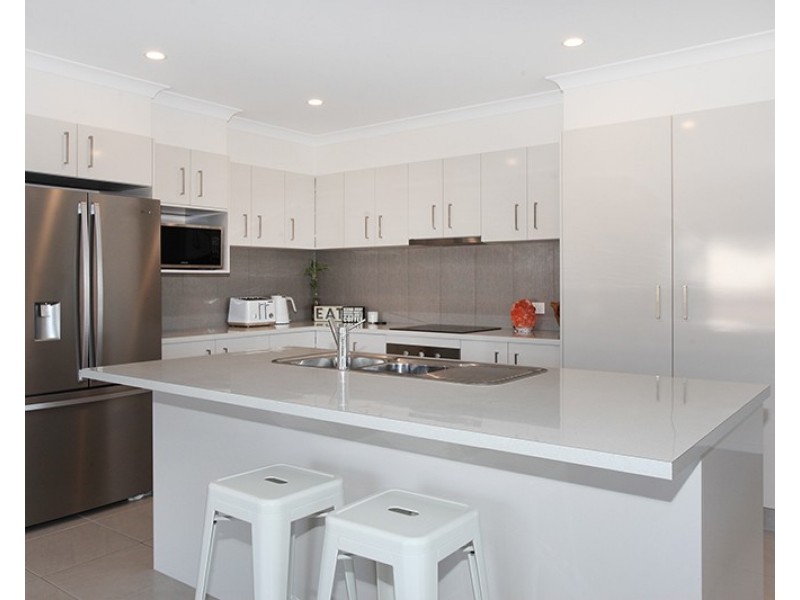 7 Bowerbird Avenue, Burnside QLD 4560