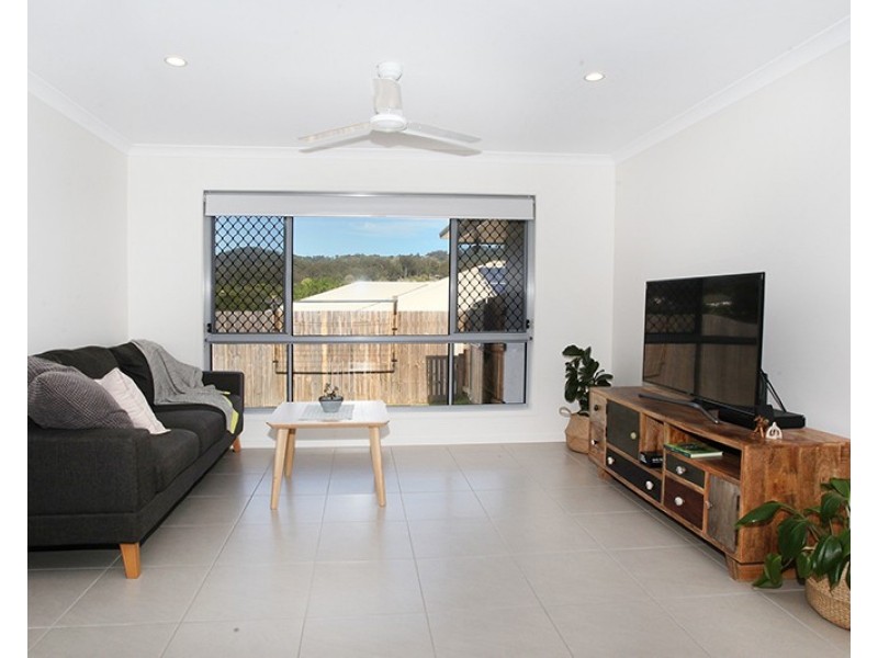 7 Bowerbird Avenue, Burnside QLD 4560