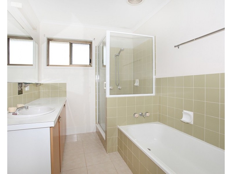 3 Canmaroo Avenue, Nambour QLD 4560