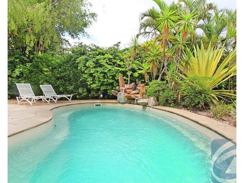 8 Golf Links Road, Buderim QLD 4556