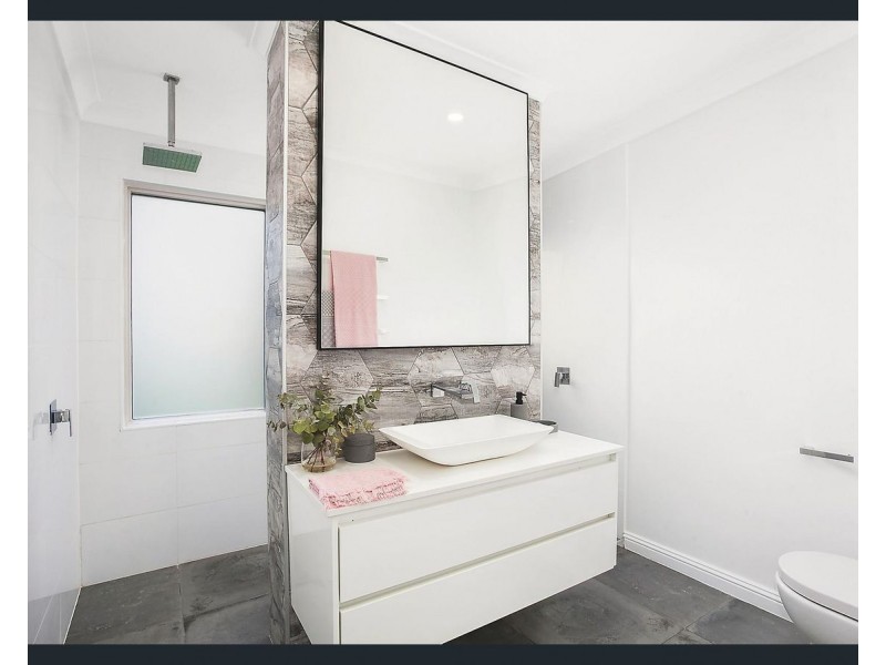 48-52 Noyland Road, Alligator Creek QLD 4816