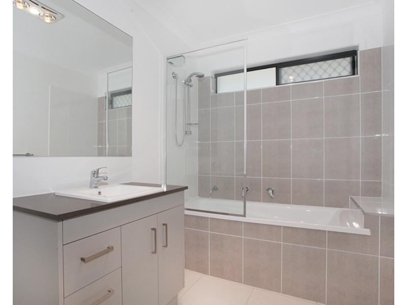 1/54 Creekside Circuit, Nambour QLD 4560