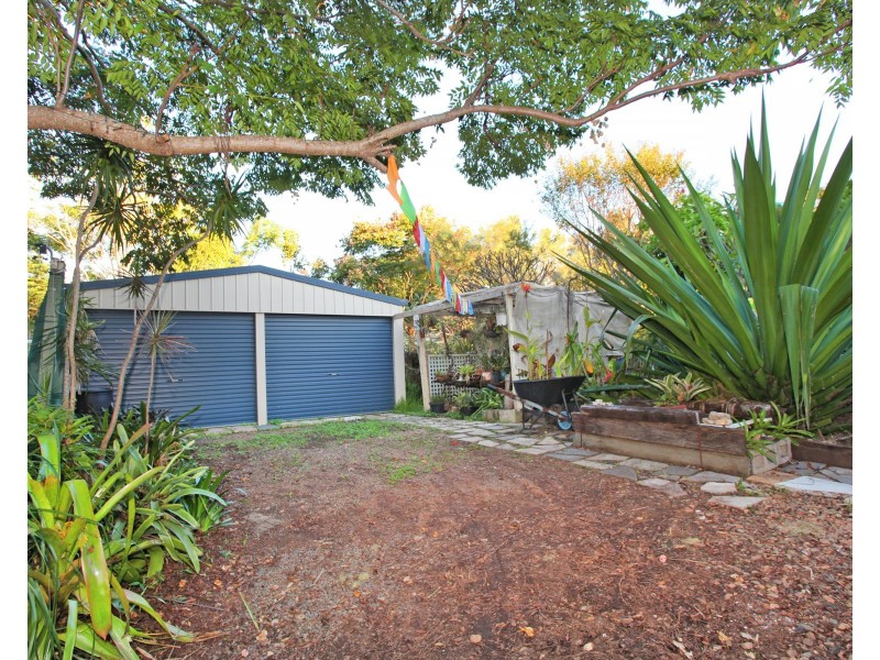 9 George Street, Brooloo QLD 4570