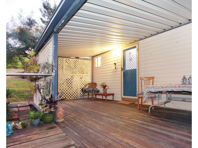 9 George Street, Brooloo QLD 4570