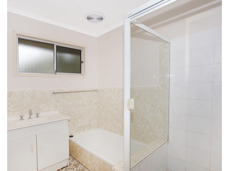 43 Hillcrest Avenue, Nambour QLD 4560