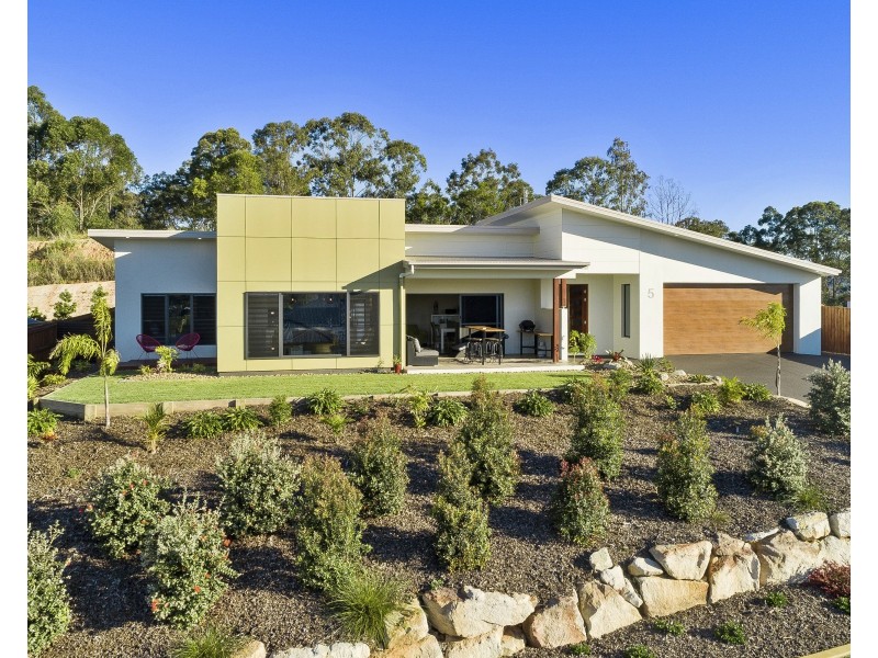 5 Northview Place, Woombye QLD 4559