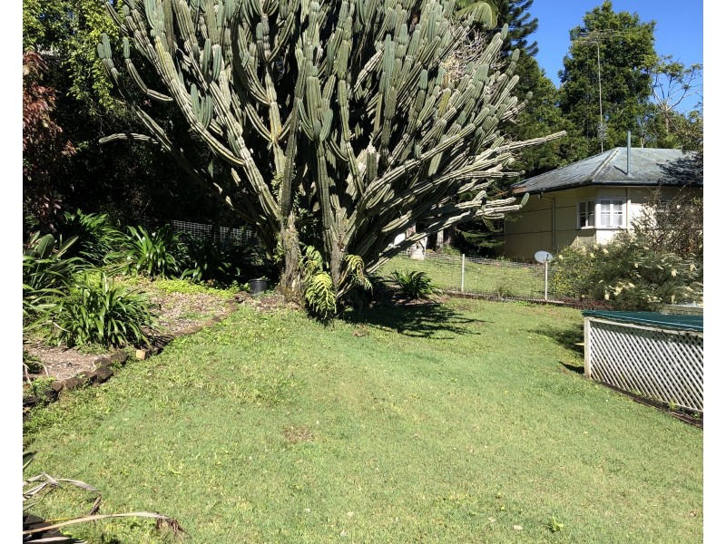 4 Bundarra St, Nambour QLD 4560
