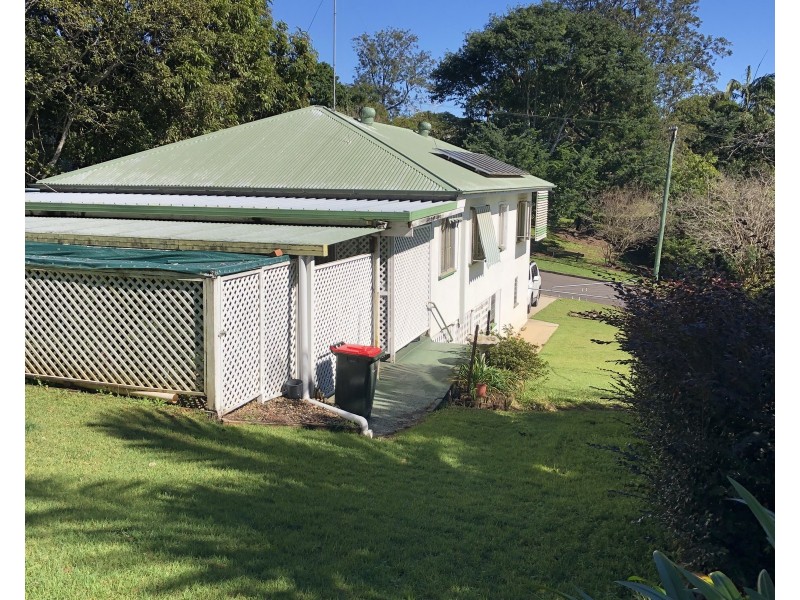 4 Bundarra St, Nambour QLD 4560