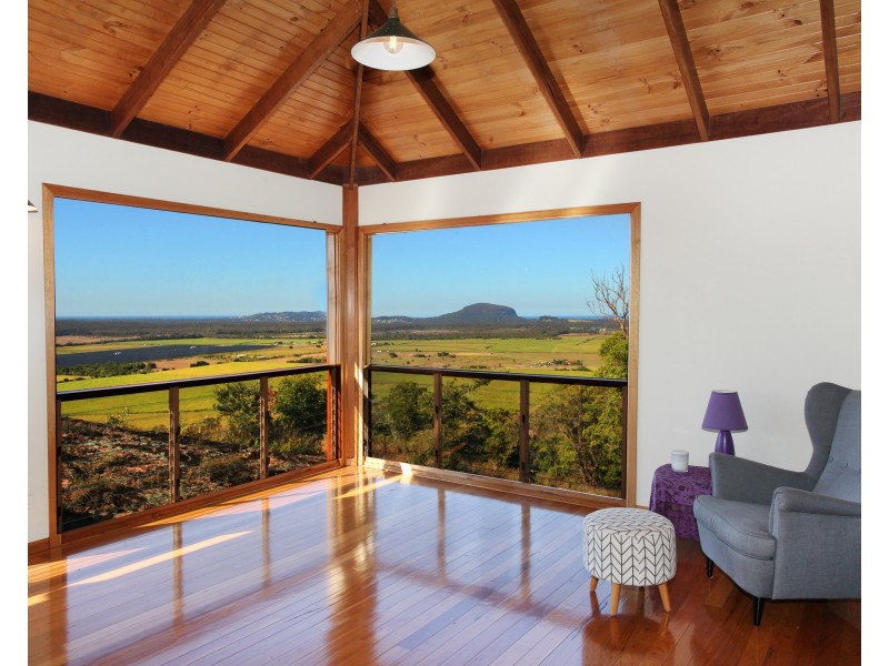 25 Ocean Vista Drive, Maroochy River QLD 4561