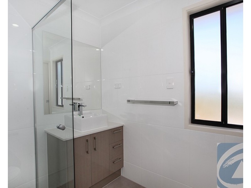 1/14 James Whalley Drive, Burnside QLD 4560