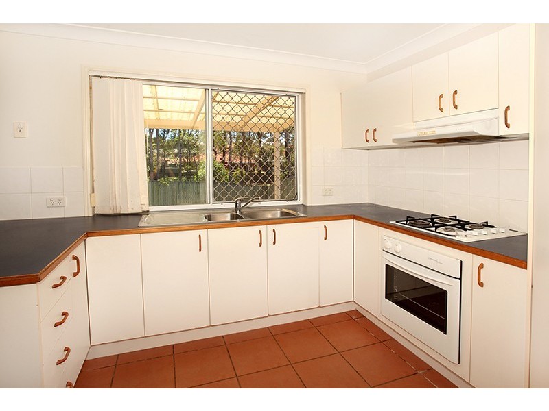 8 Esk Place, Kallangur QLD 4503