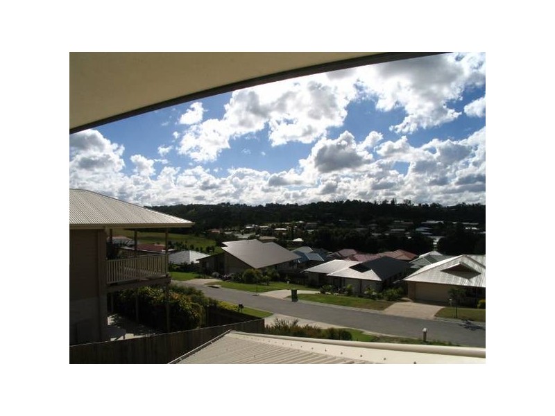 8 Dalzell Court, Nambour QLD 4560